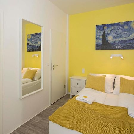 Zentral Gelegene, Helle Studio Apartments Nuremberga Exterior foto